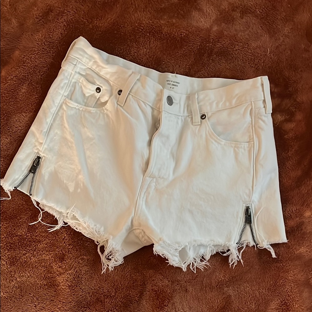 White Denim Frayed Shorts with Zipper Accents